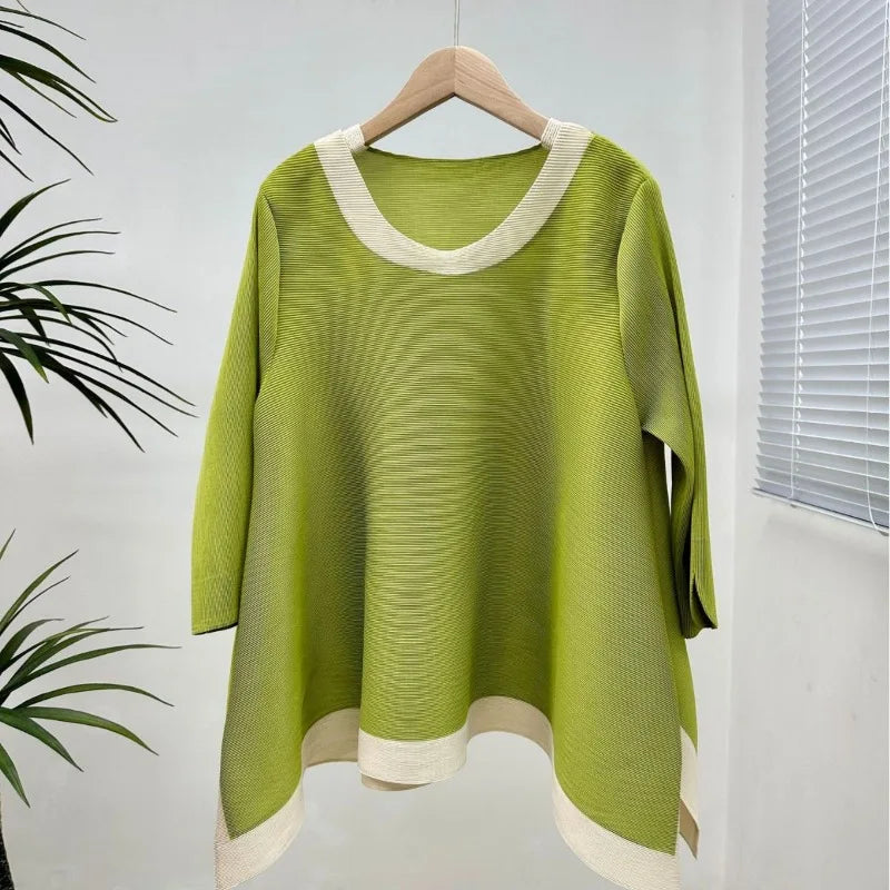 Fashion Colored Large Swing Round Neck Top