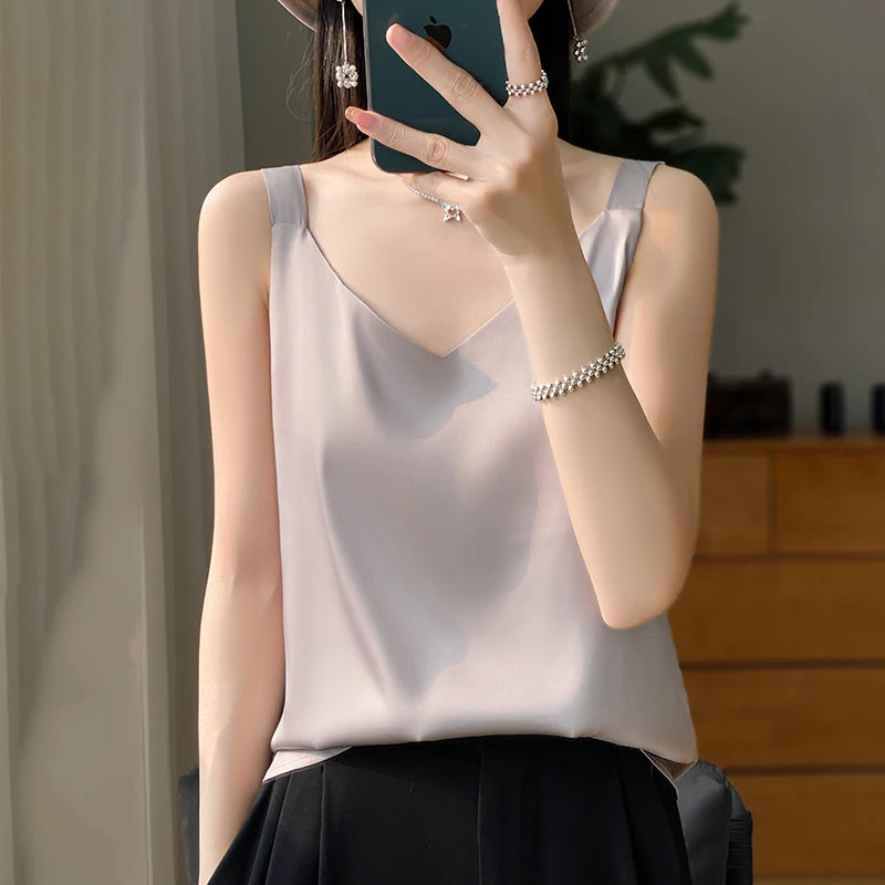 Spring Top New Mulberry Silk V-Neck Wide Shoulder Fashion